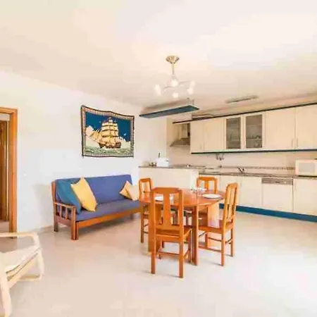 Villa 4 Bedroom Lombos With Pool In Porches *