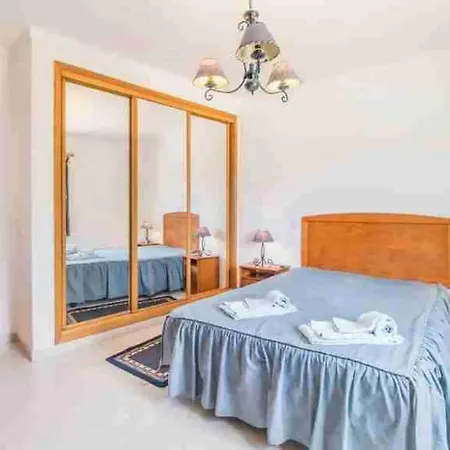 4 Bedroom Lombos With Pool In Porches Lagoa (Algarve)