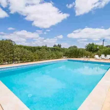 4 Bedroom Lombos With Pool In Porches *