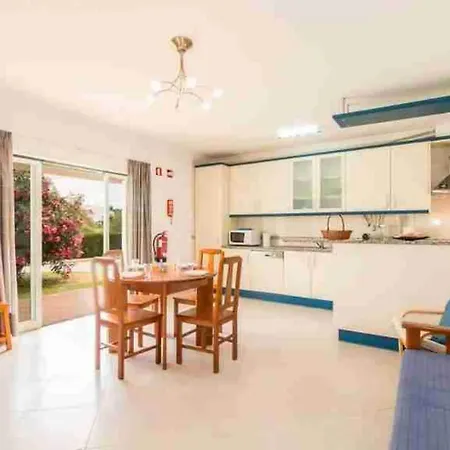 Villa 4 Bedroom Lombos With Pool In Porches *