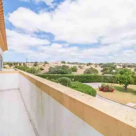 4 Bedroom Lombos With Pool In Porches * Lagoa (Algarve)