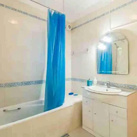 Villa 4 Bedroom Lombos With Pool In Porches